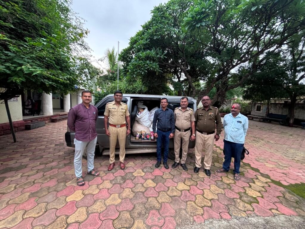 देवगाव येथे गुटखा-पानमसाल्याचा ५.१८ लाखांचा साठा जप्त; सात जणांवर गुन्हा