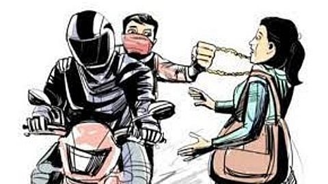 पोलीस-प्रशासनाचे कौतुक! खुलताबाद पोलिसांच्या तत्परतेमुळे दिल्लीच्या भाविकाला मौल्यवान दागिने व रोख रक्कम परत